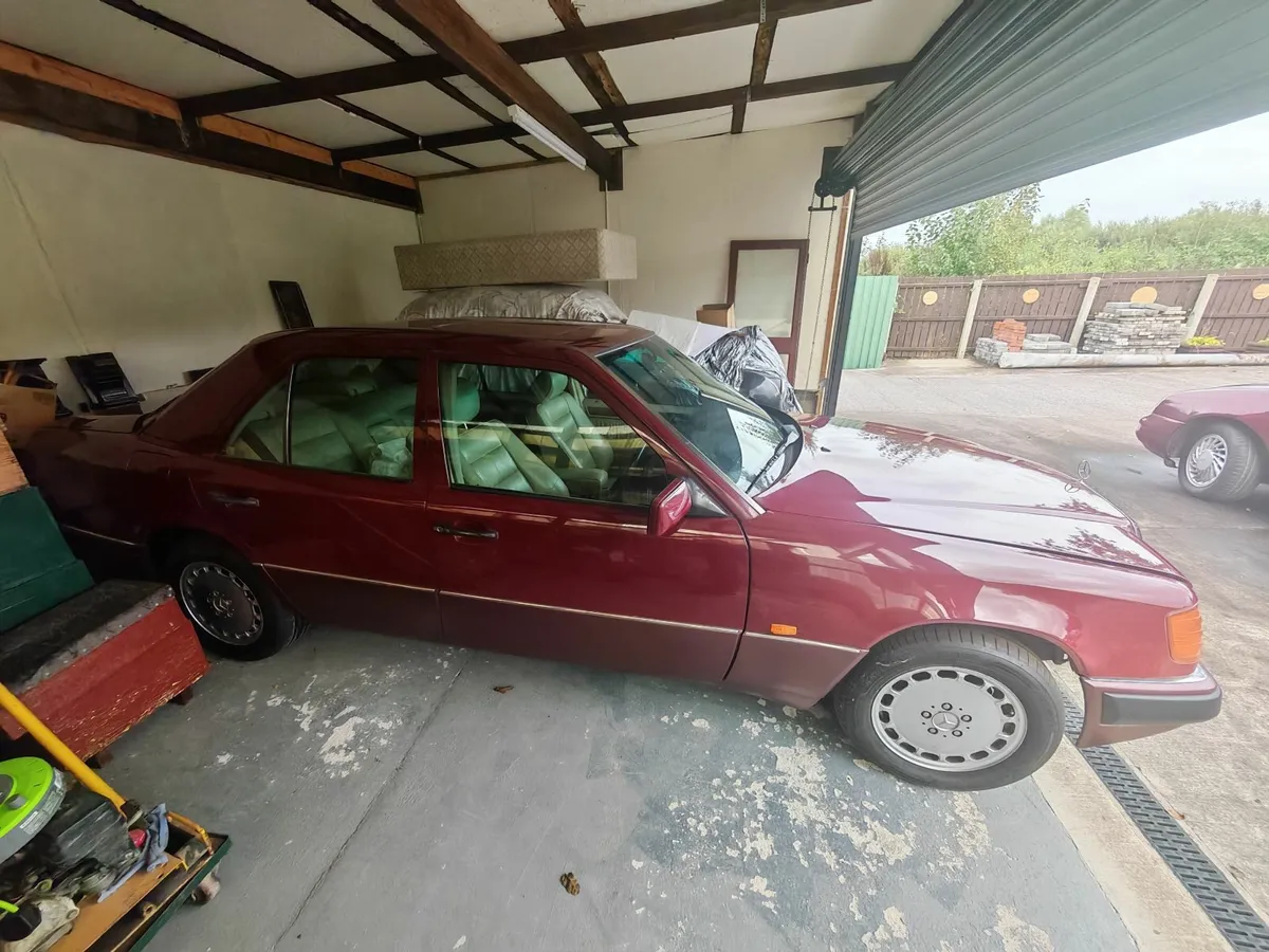 Mercedes-Benz 300 1993 - Image 4