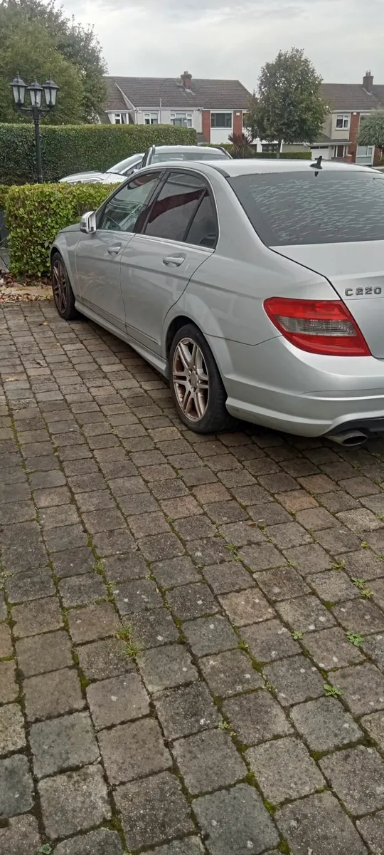 Mercedes-Benz C-Class 2009 - Image 2