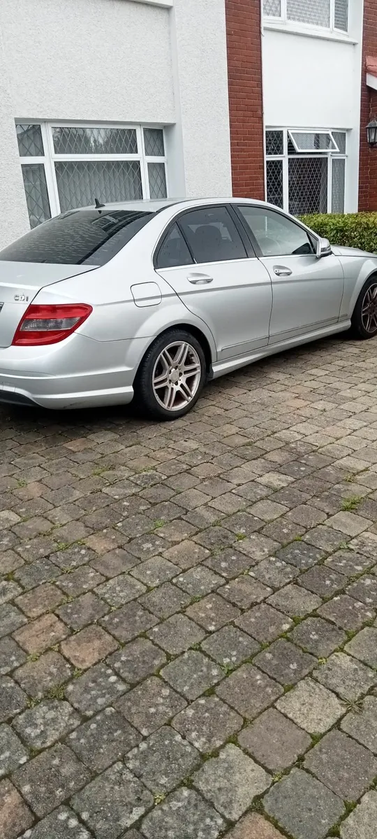 Mercedes-Benz C-Class 2009 - Image 3