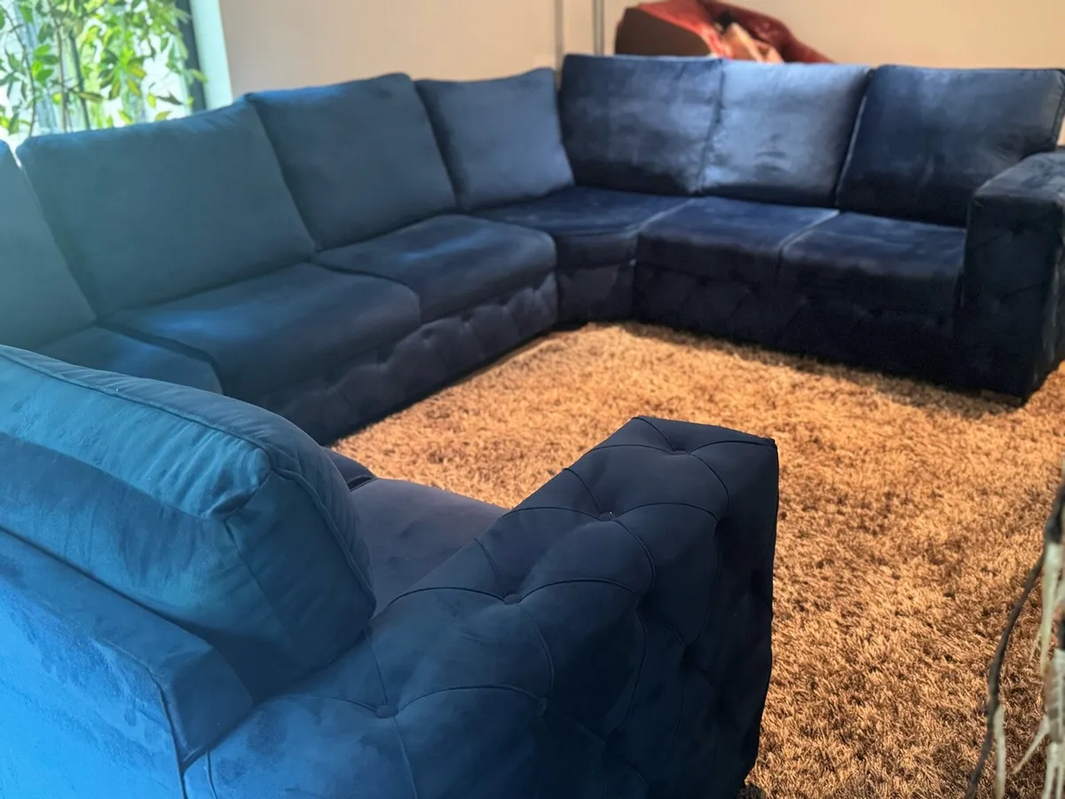 Huge fabric corner sofa - Image 4