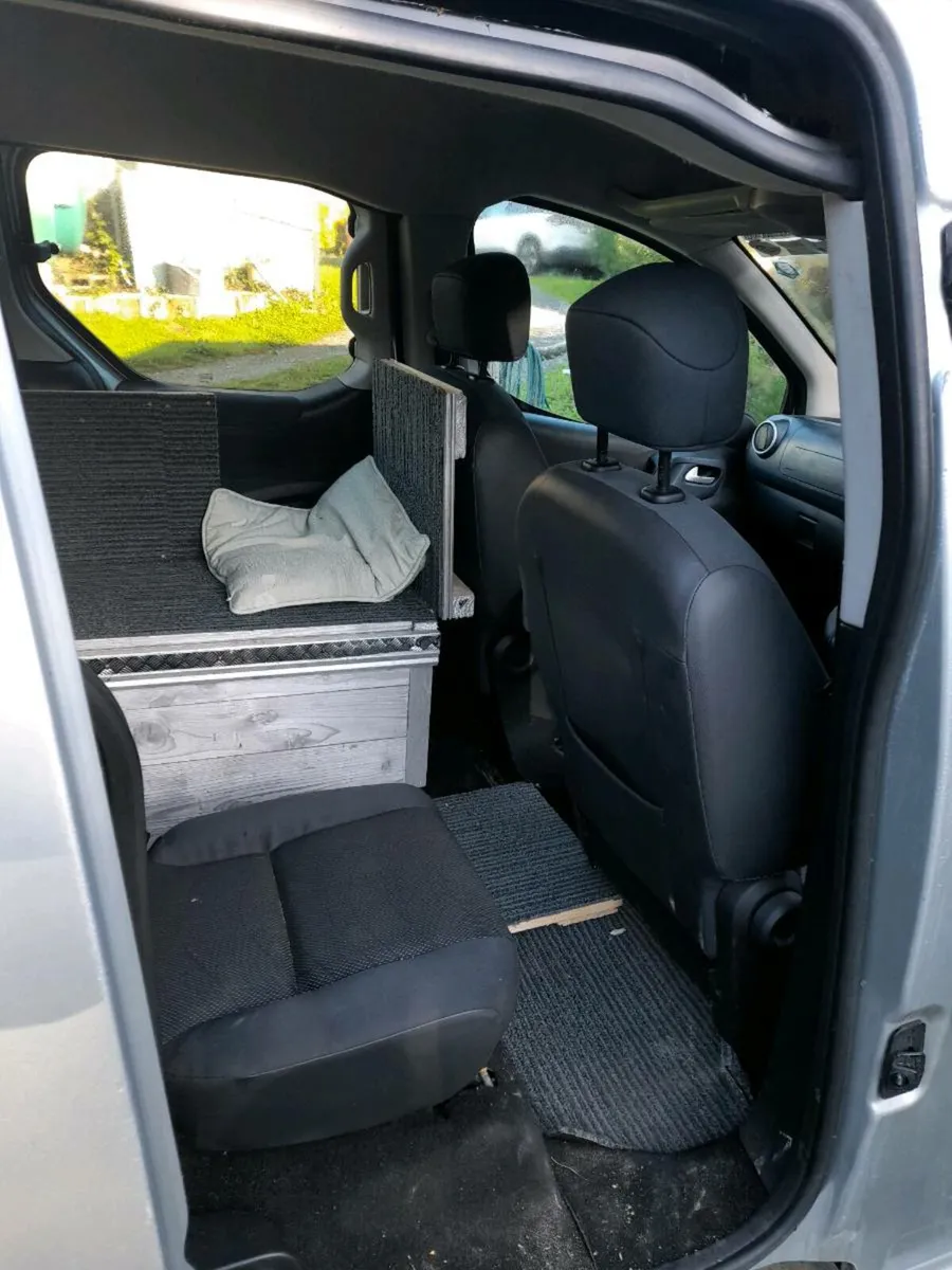 Car - Image 2