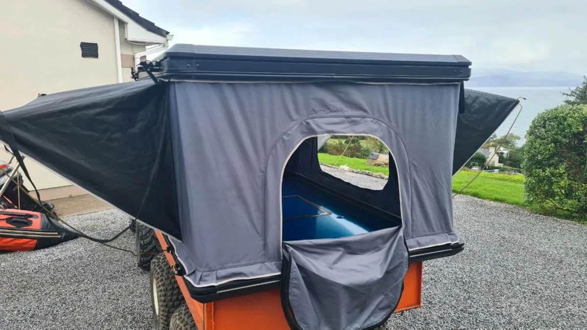 Roof tent - Image 1