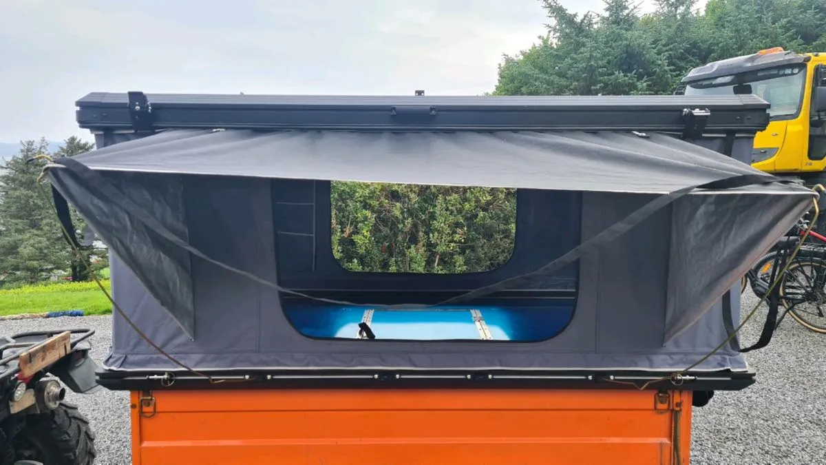 Roof tent - Image 2