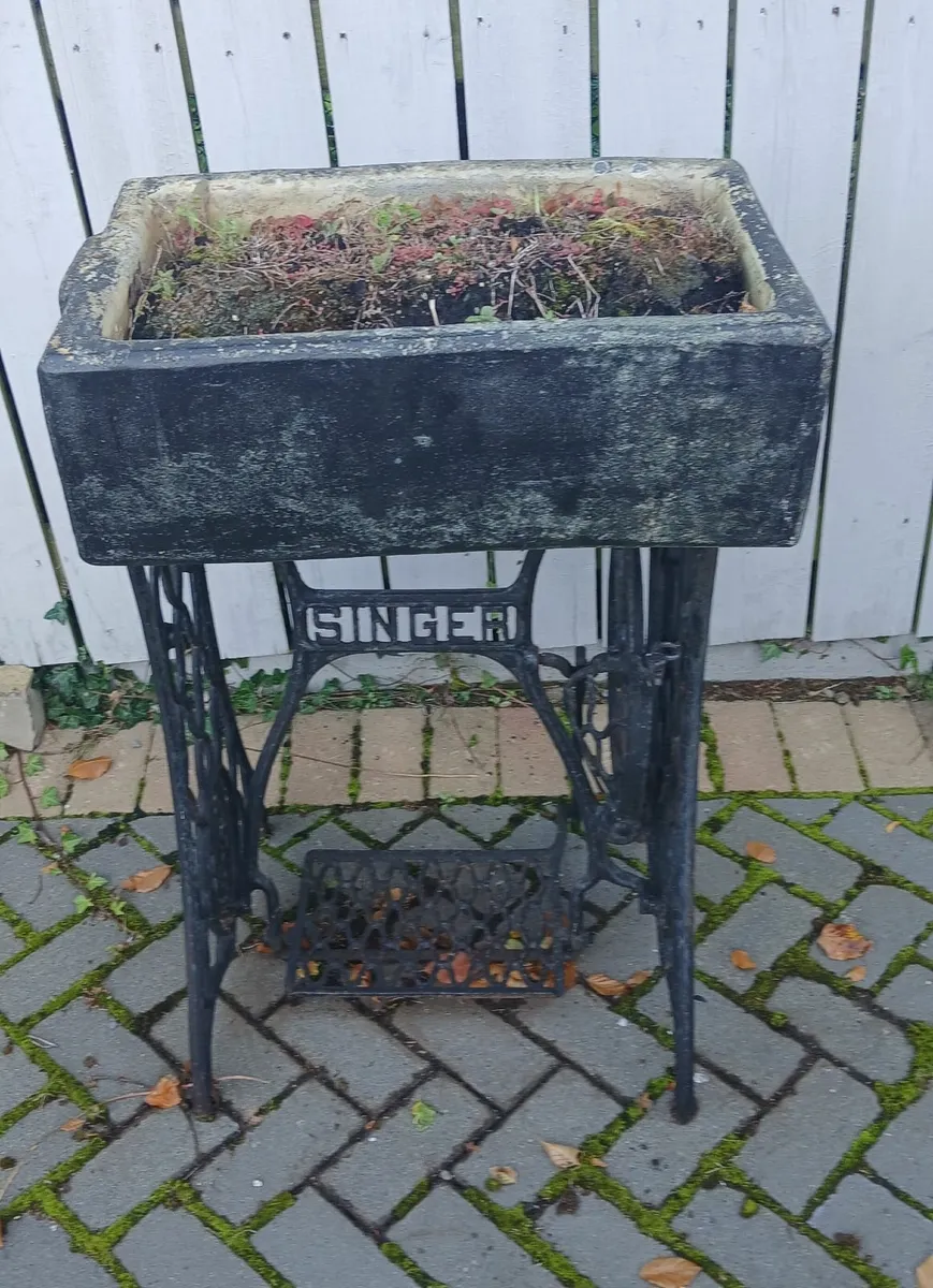 Singer Machine Base - Image 3