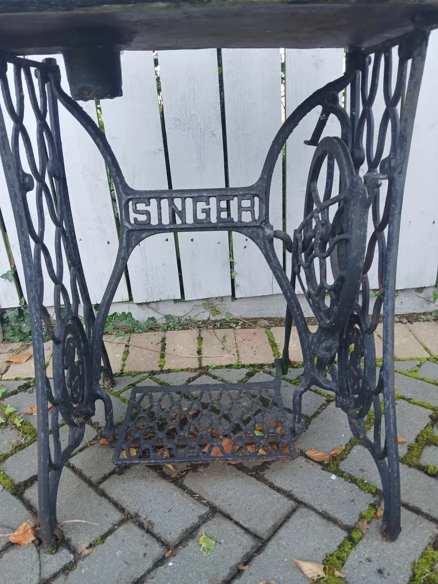 Singer Machine Base - Image 1