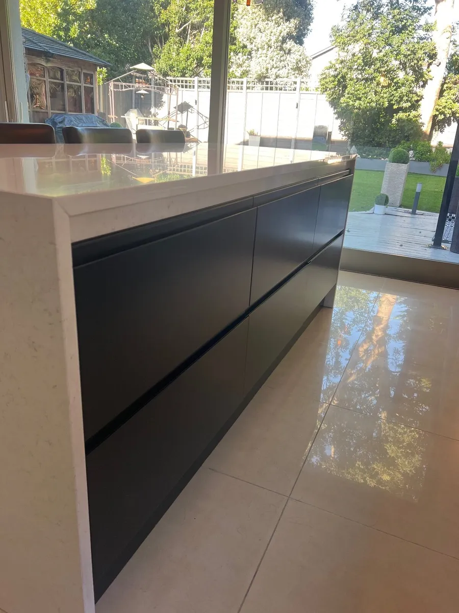 Kitchen - Image 4