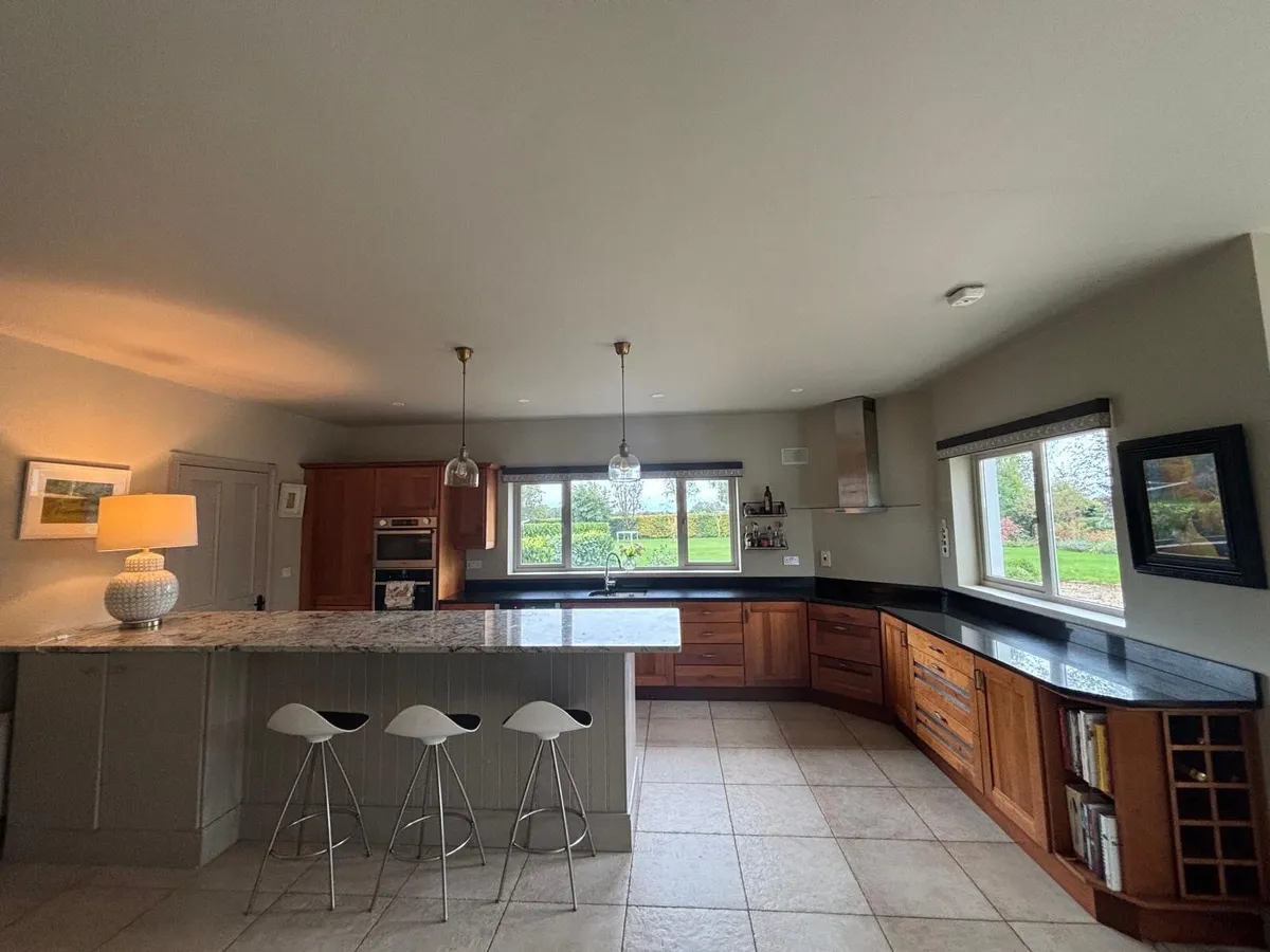 Fitted Kitchen - Image 1