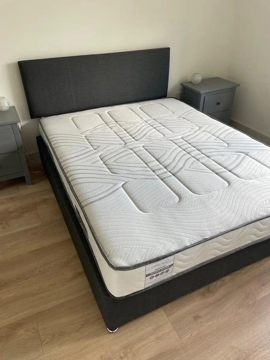 Bed - Image 1