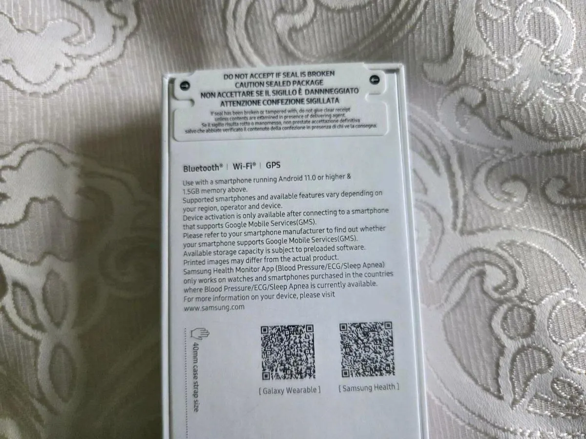 Samsung s7 watch SM-L300. unopened guaranteed. - Image 2