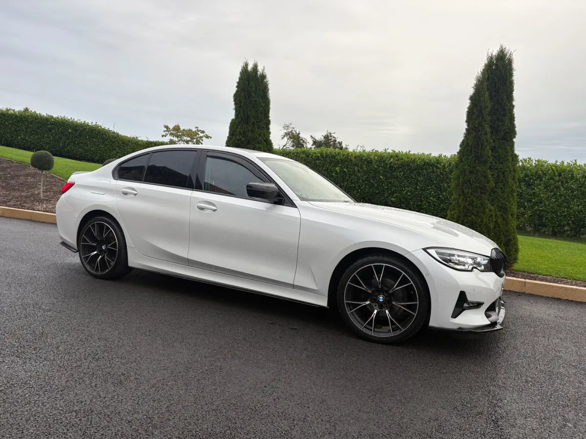 BMW 3-Series 2020 - Image 3