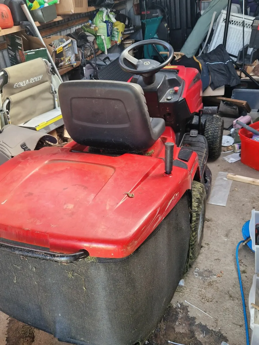 Ride on mower - Image 2