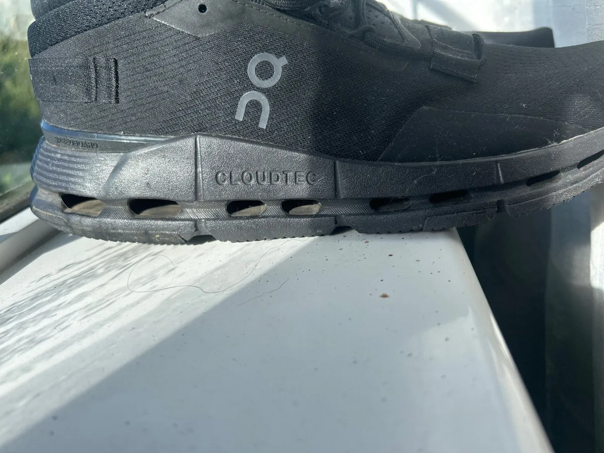 Runners Cloudtec uk9.5 - Image 2