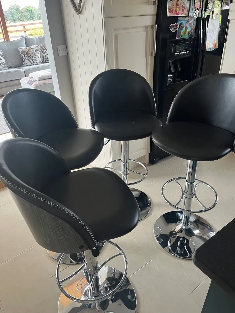 Bar stools - Image 1