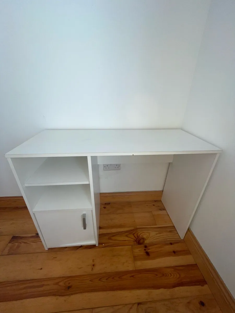 Desk - Image 1