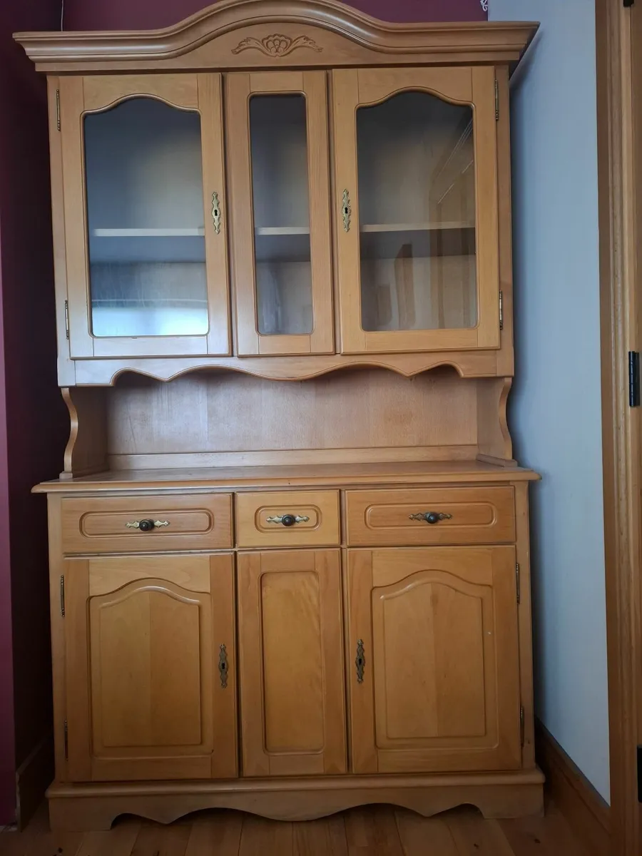 Timber Unit / Display Cabinet - Image 1