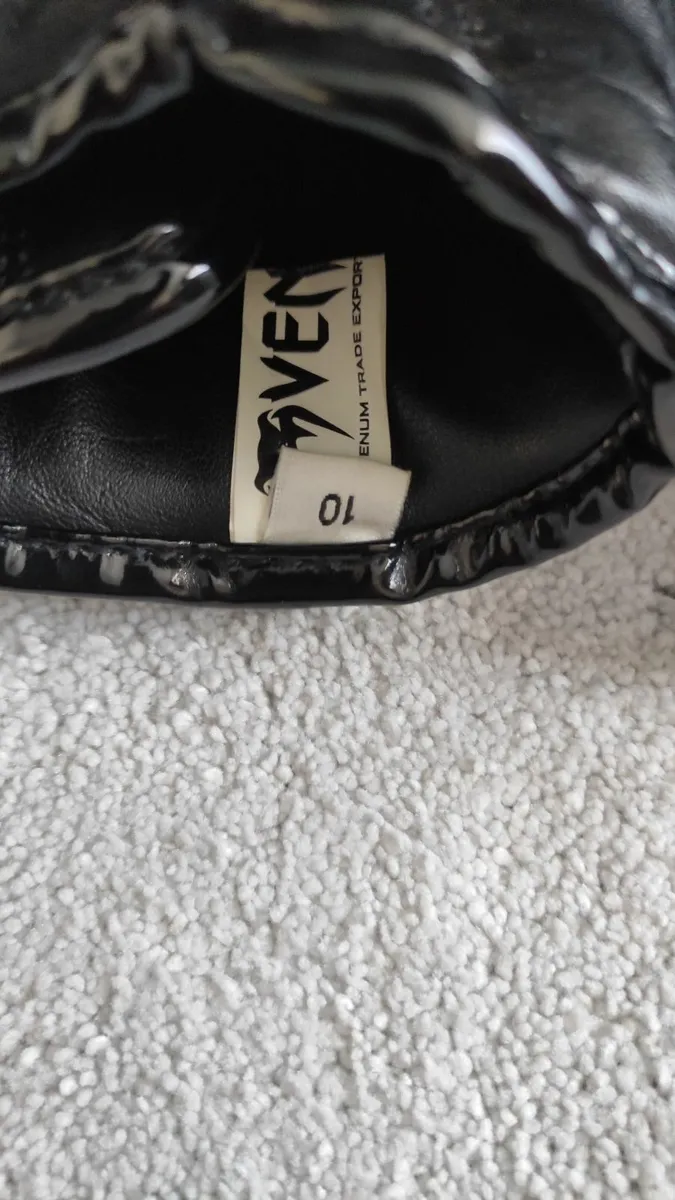 Boxing gloves - Image 1