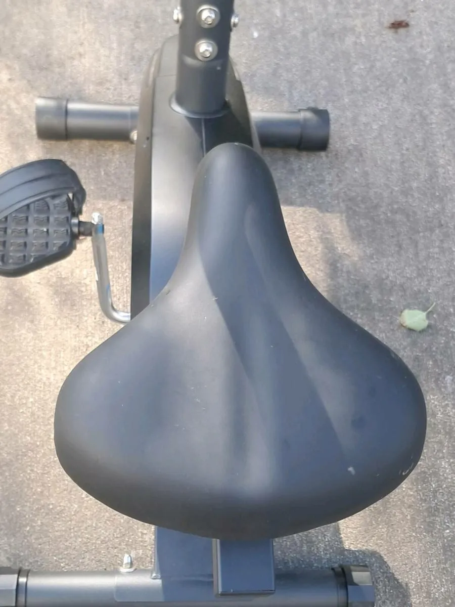 Exercise bike - Image 4