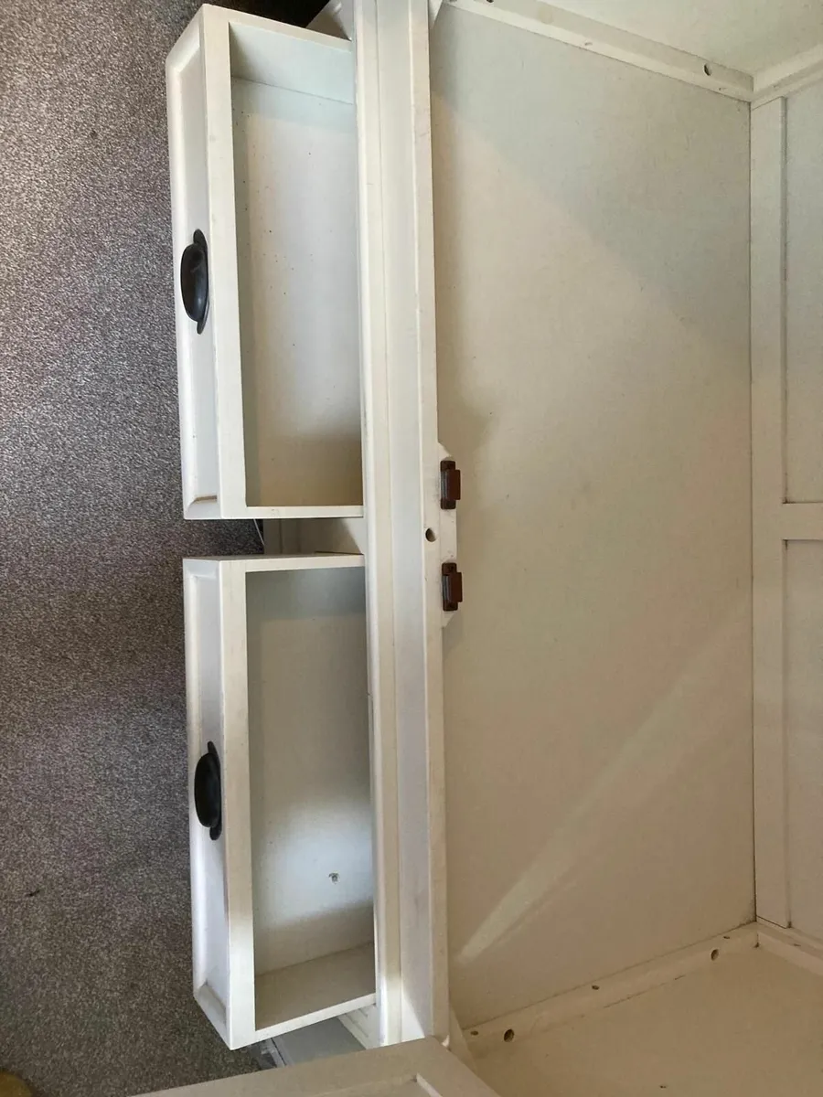Ivory Wardrobe and 1 x Bedside Drawers - Image 2
