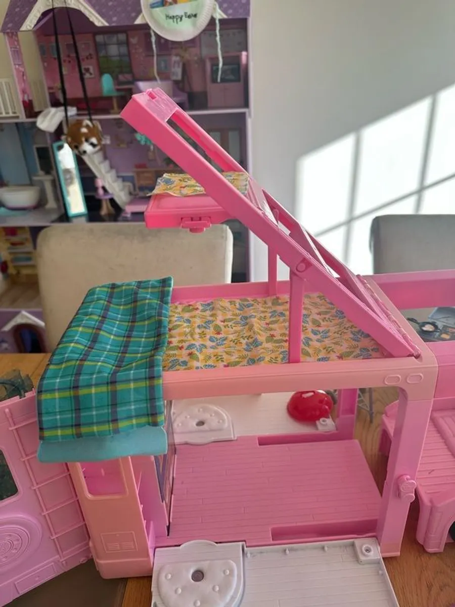 Barbie Camper Van - Image 1