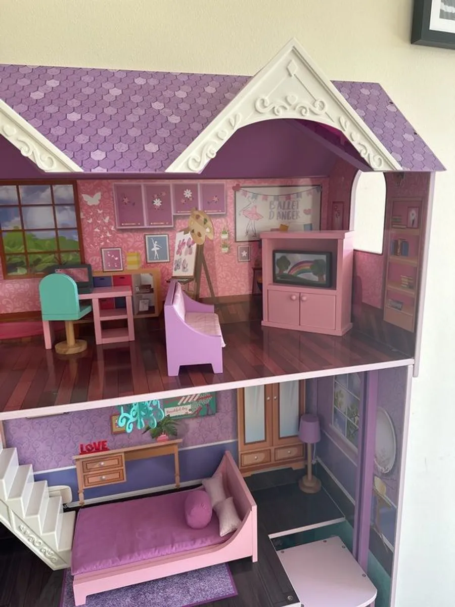 Doll's House - Image 4