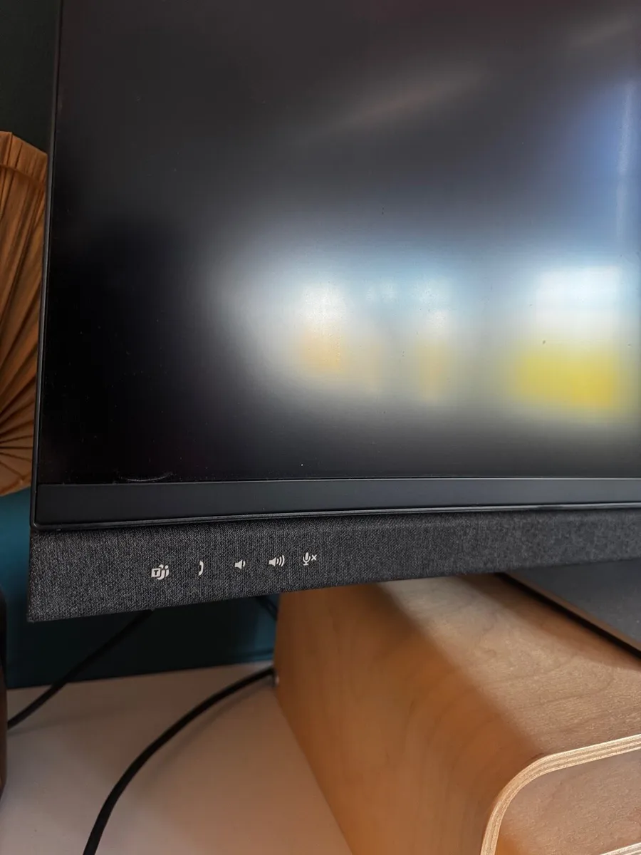 34” Curved Ultrawide QHD Monitor - Image 4