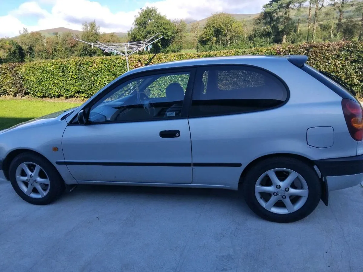 Toyota corolla hatchback se 1999 3 door - Image 1
