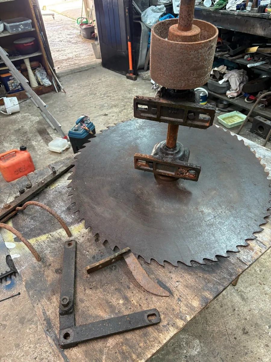 Tractor Circular Saw - Image 2