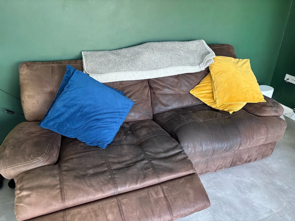 Recliner sofa - Image 2