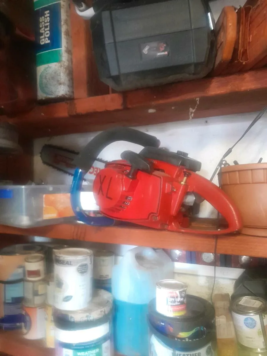 Homerite chainsaw - Image 1