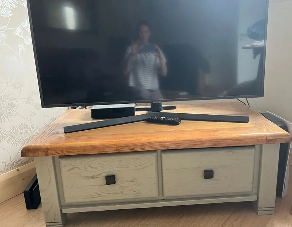 Solid Oak Coffee / side table / Laura Ashley - Image 3