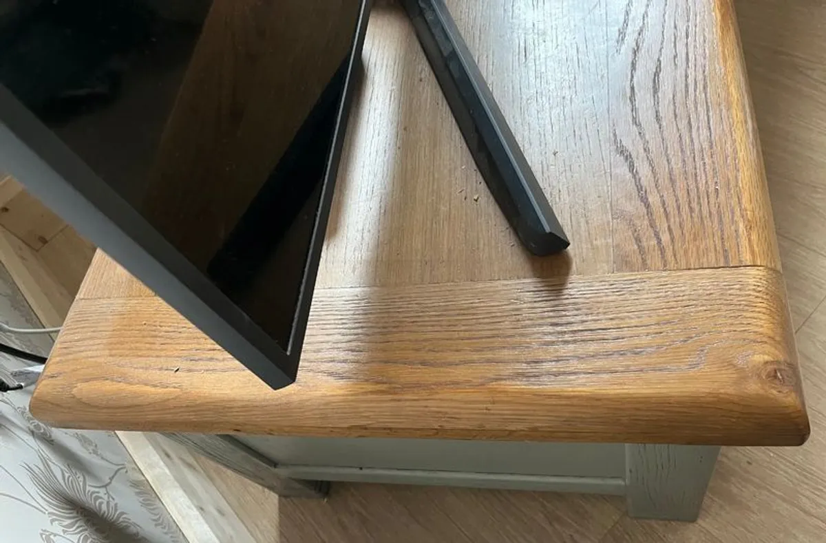 Solid Oak Coffee / side table / Laura Ashley - Image 4