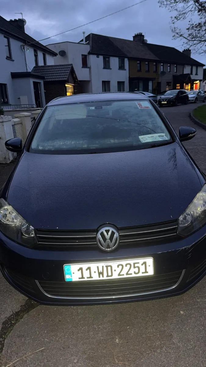 Volkswagen Golf 2011 - Image 1