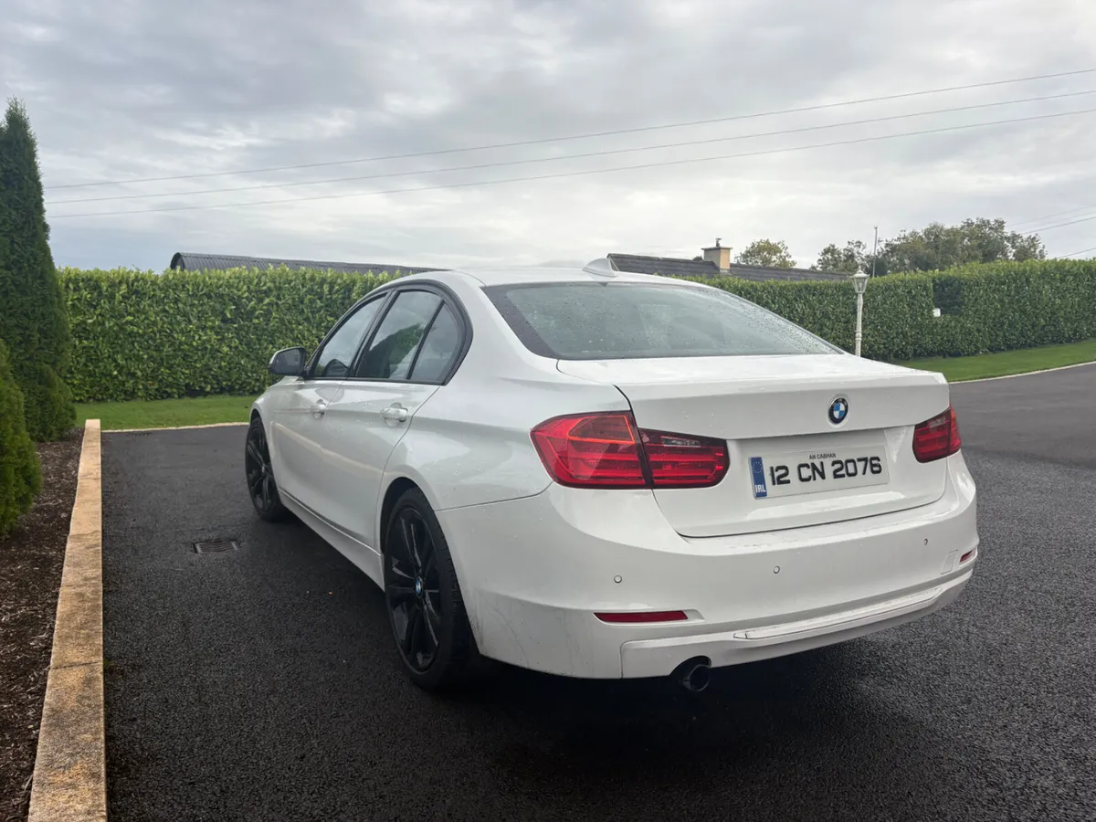 BMW 3-Series 2012 - Image 3