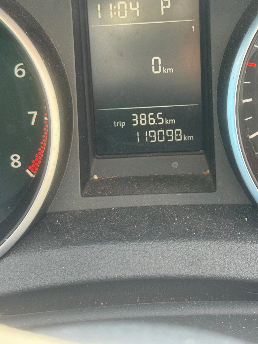 Volkswagen Golf 2011 - Image 4
