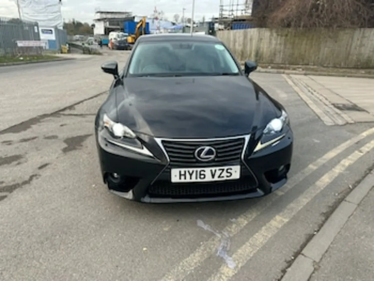 Lexus is300h 2014 for parts