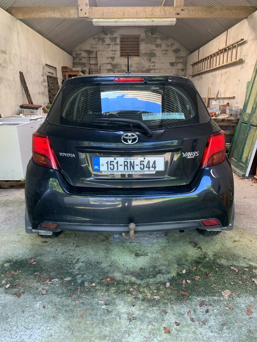 Toyota Yaris 2015 - Image 2