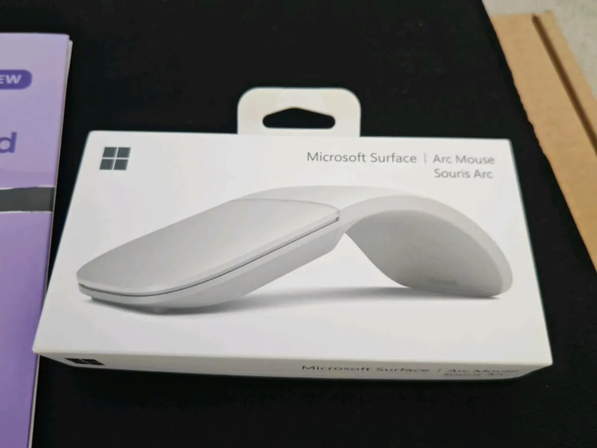 SAMSUNG BOOK 4 360 Bundle Brand New - Image 4