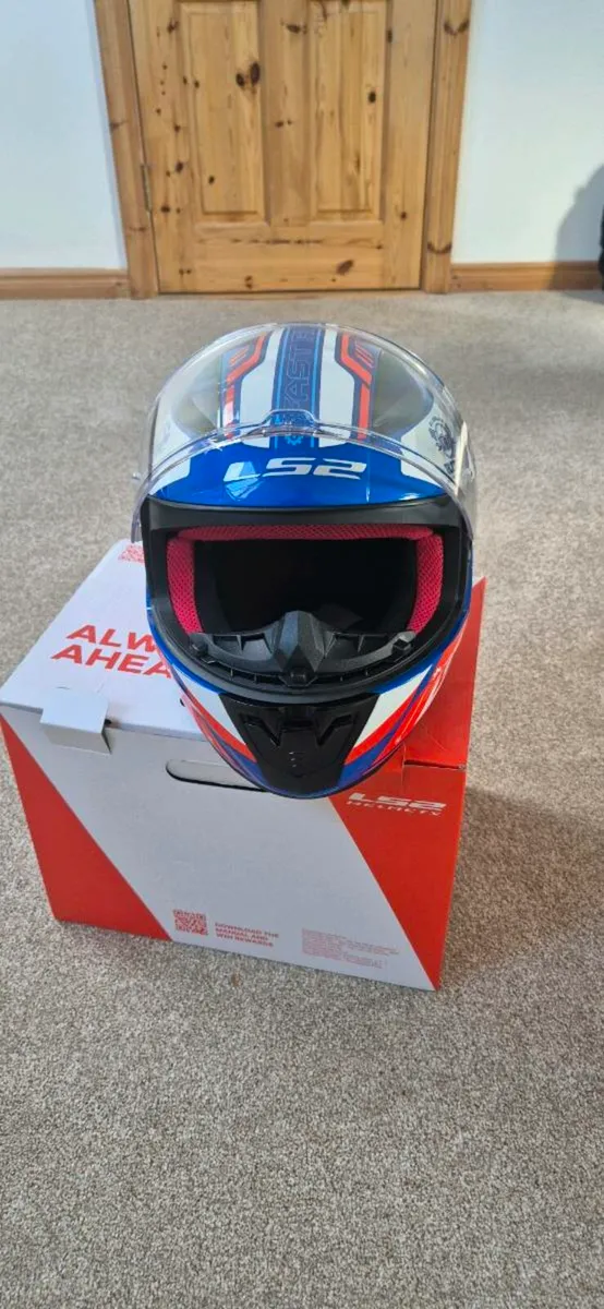Ls2 helmet - Image 3