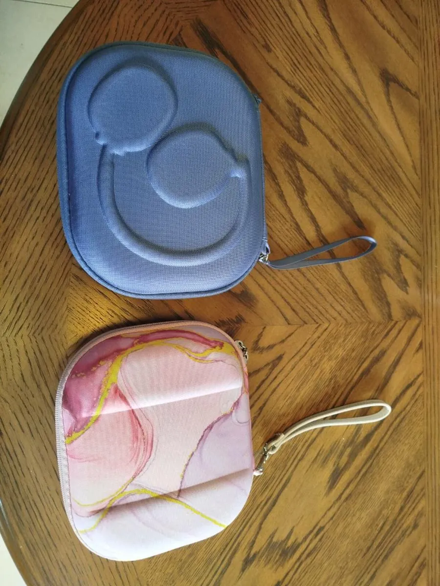 Headphones 2 sets - Image 1