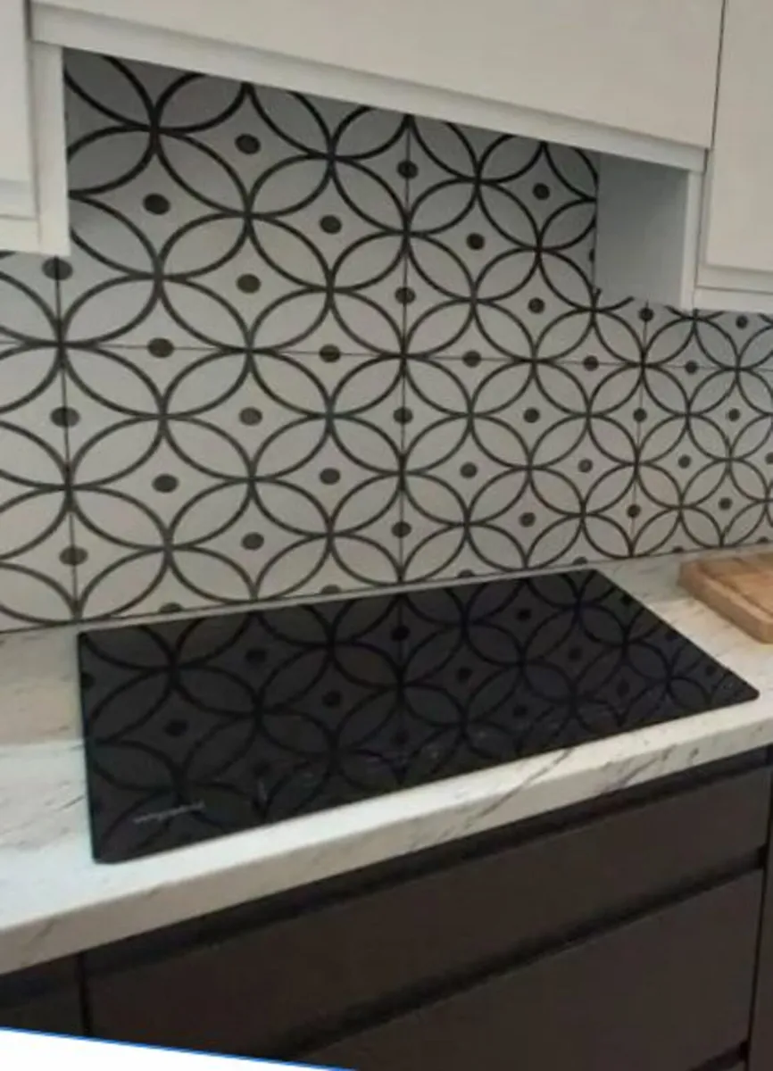 GC Handyman - Pattern Tile Mini Kitchen Splashback - Image 1