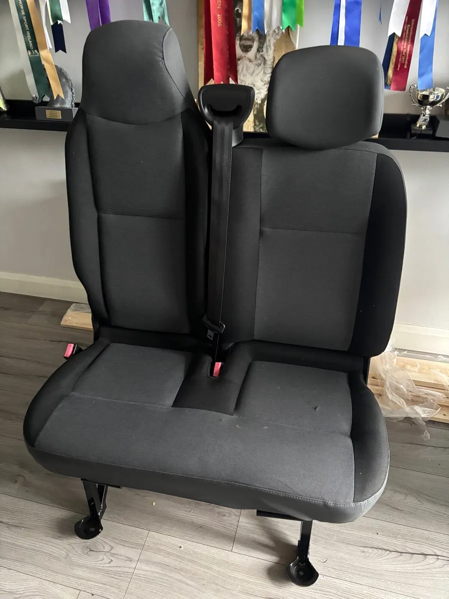 Renault Master Double Passenger seat - Image 1