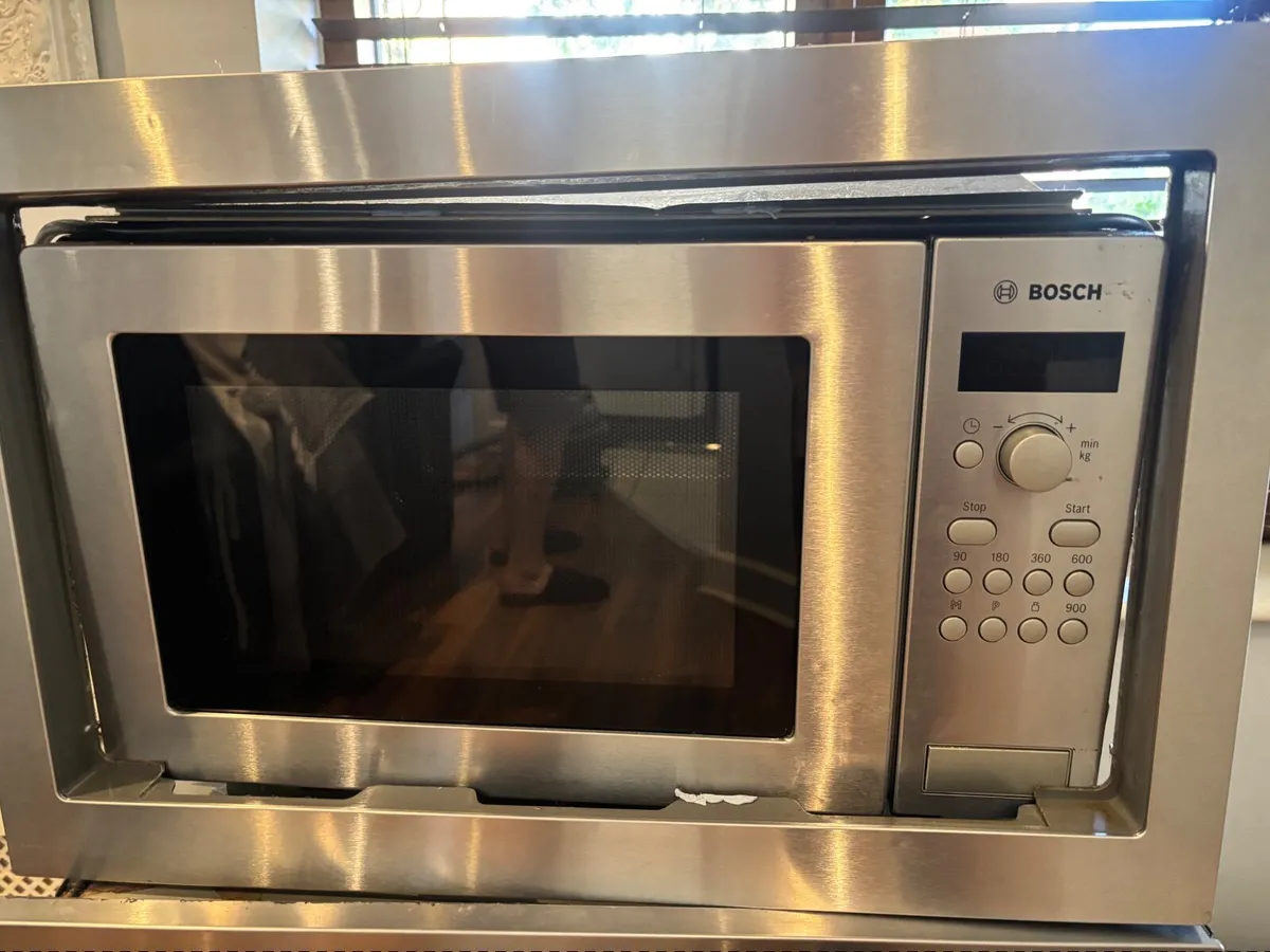 Bosh oven and microwave - Image 3
