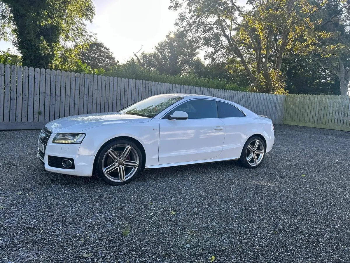 Audi A5 2010 - Image 2