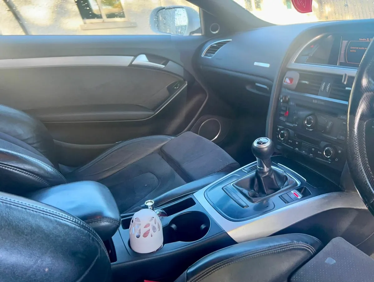 Audi A5 2010 - Image 3