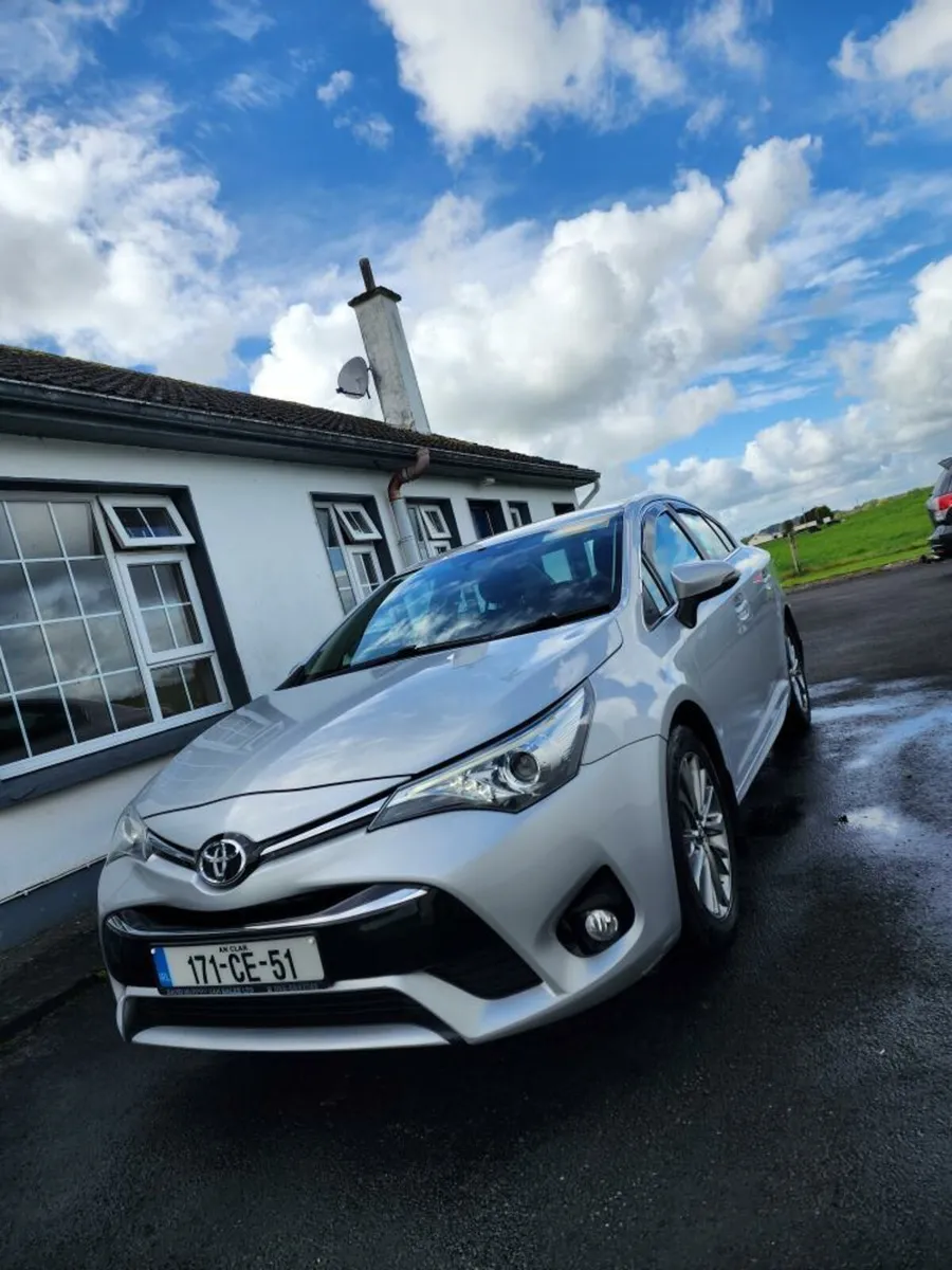 171 Toyota Avensis - Image 1