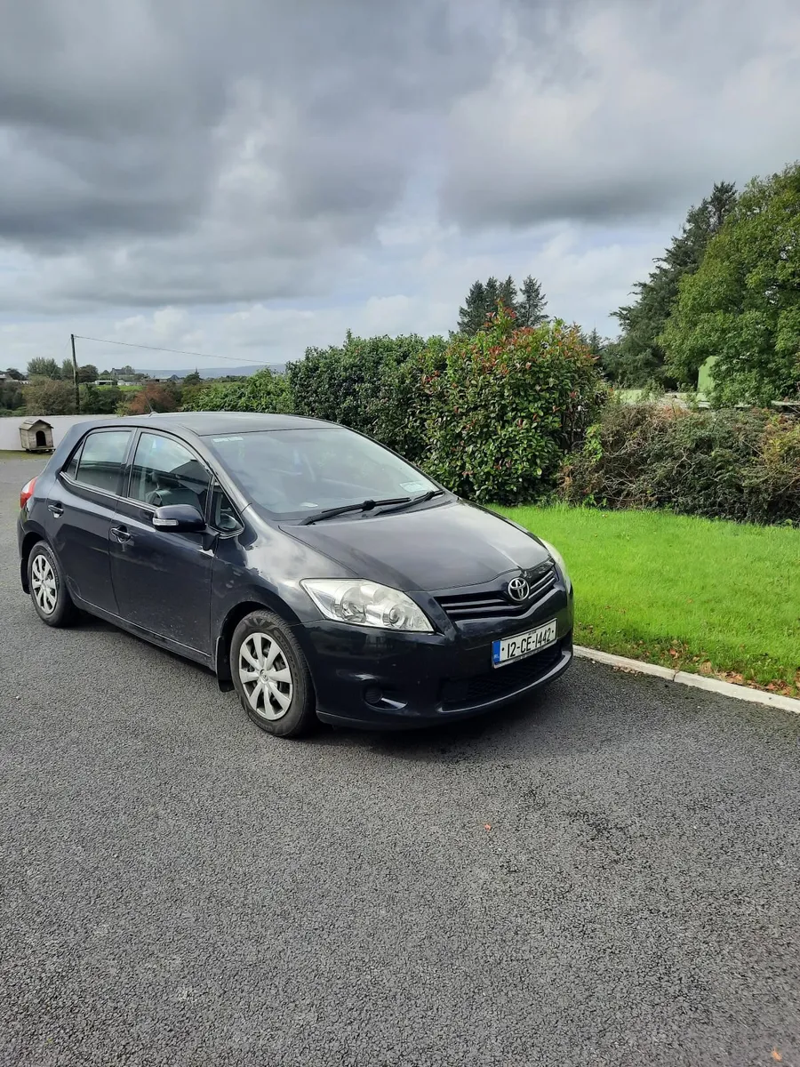 Toyota Auris 2012 - Image 1