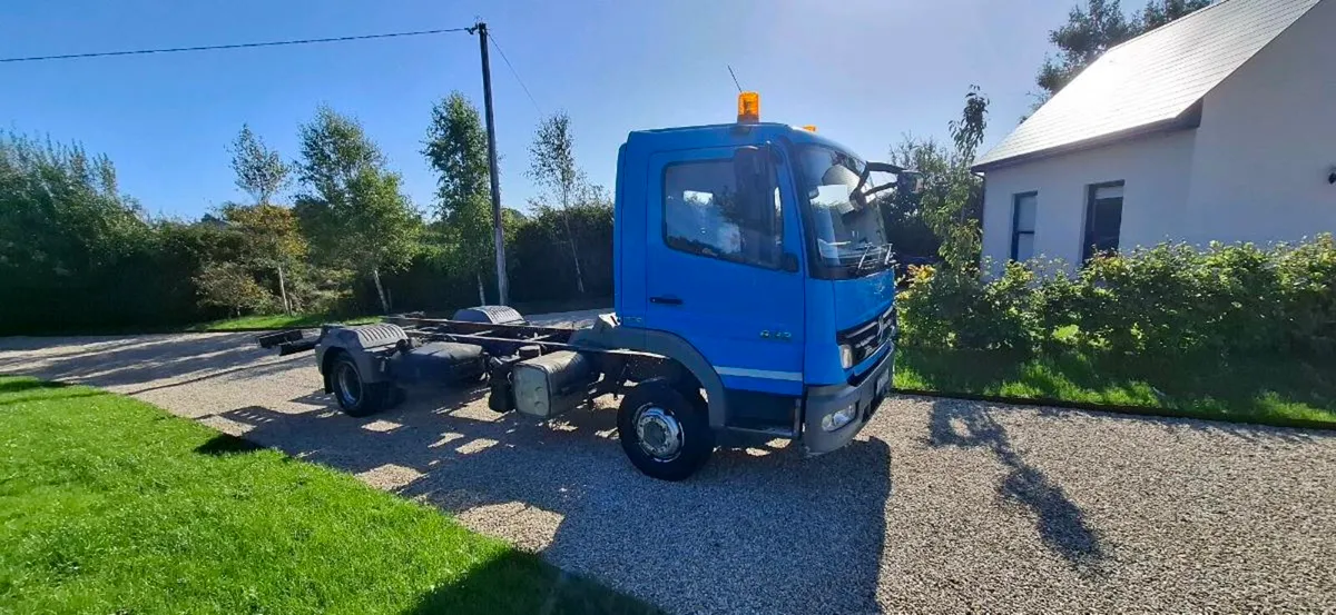 Mercedes atego only 55km - Image 3