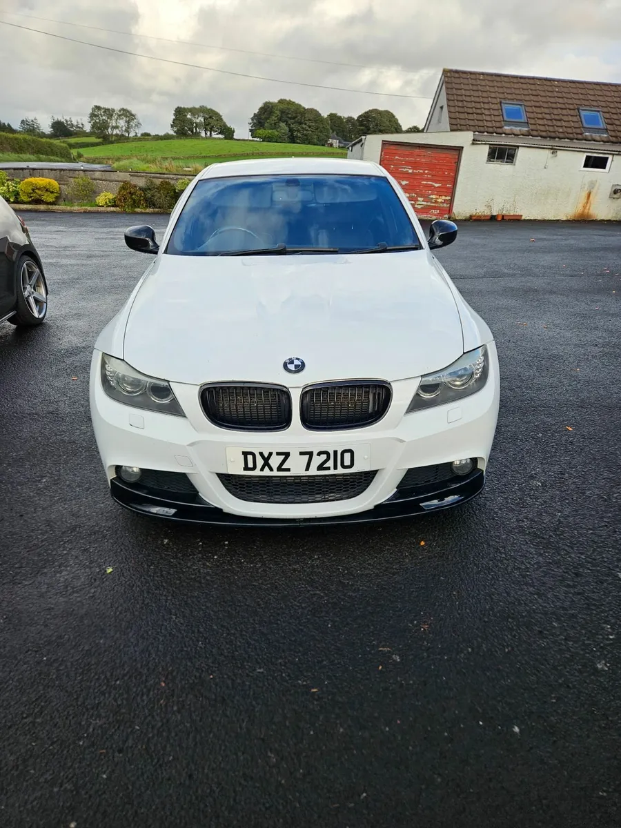 BMW 3-Series 2009 - Image 3