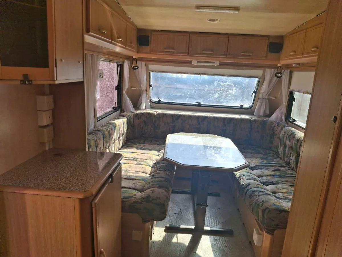 Caravan to let - Image 1