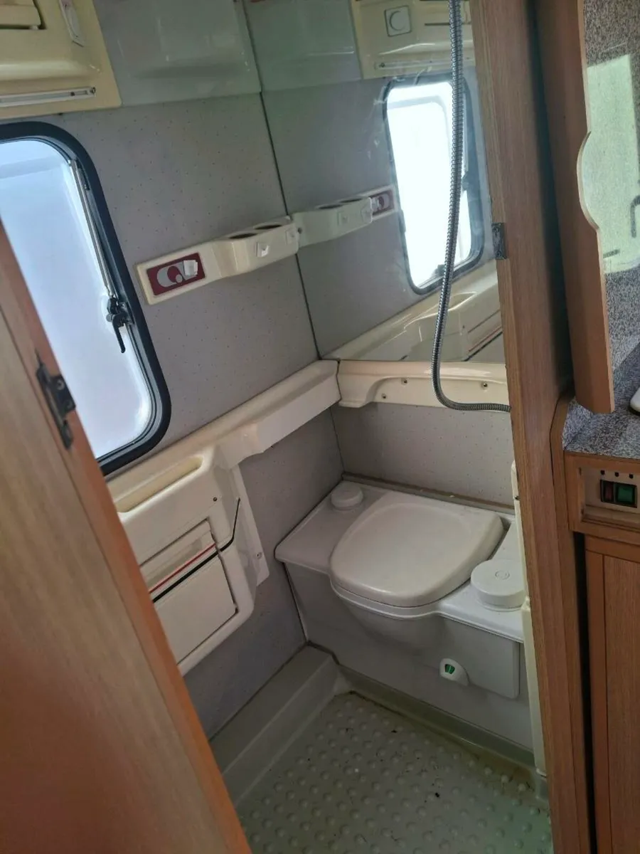 Caravan to let - Image 3